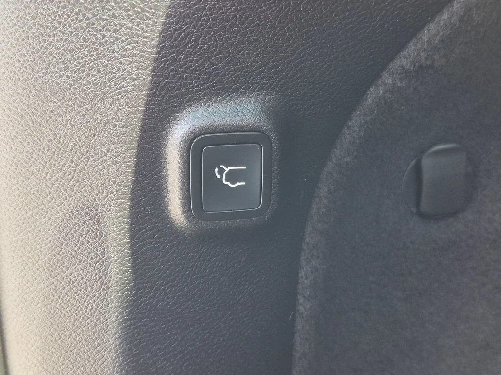 Used 2021 Gray Jeep Limited image 9
