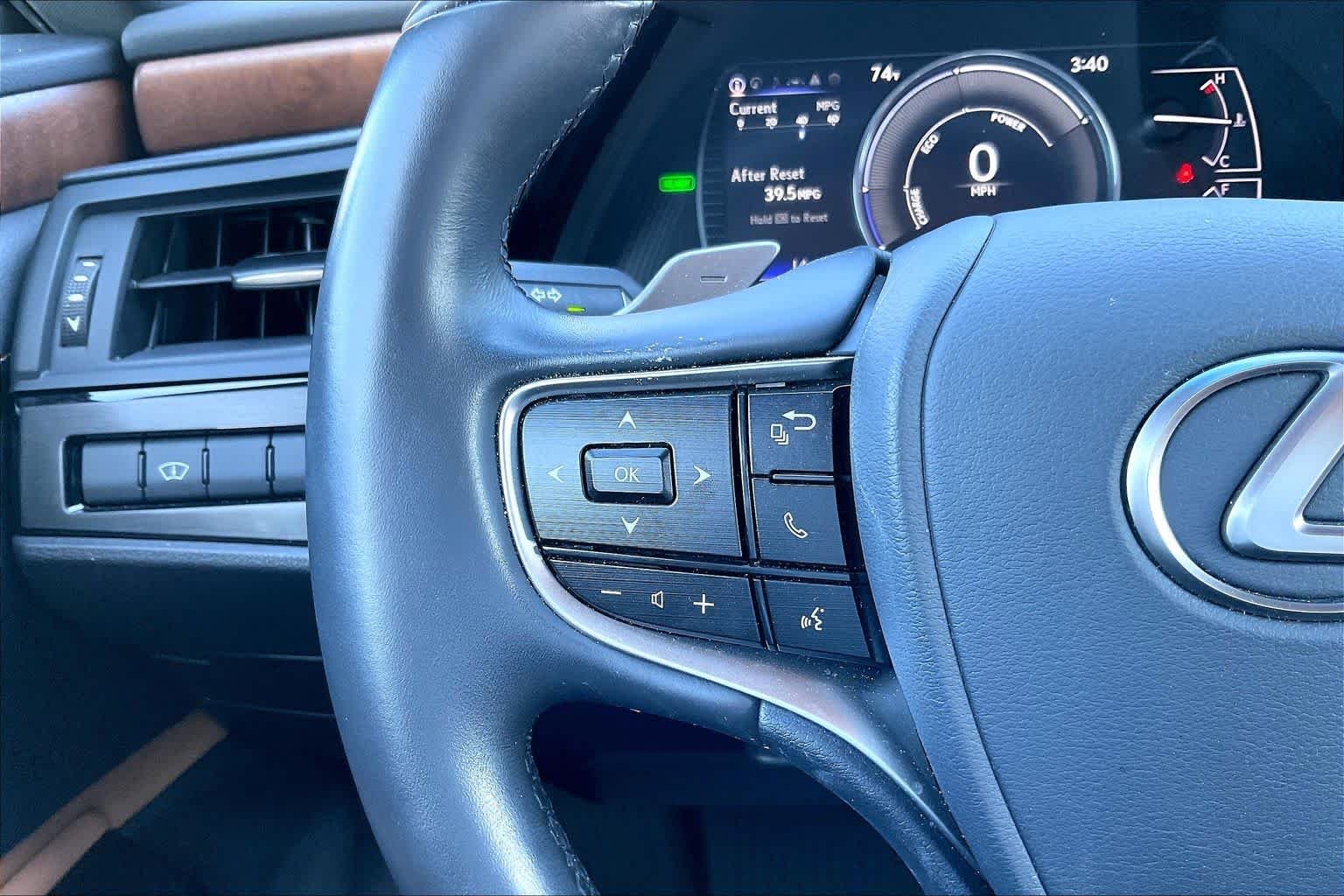 Used 2025 Iridium Lexus  image 23