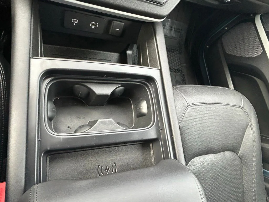 Used 2024 Blue Land Rover S image 23