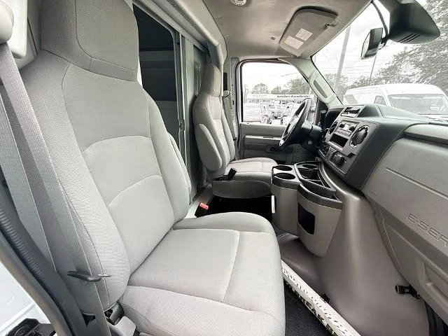 New 2026 Oxford White Ford E-350 SRW image 52