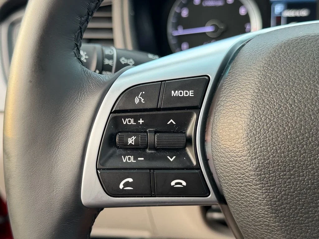 Used 2019 Red Hyundai SEL image 23