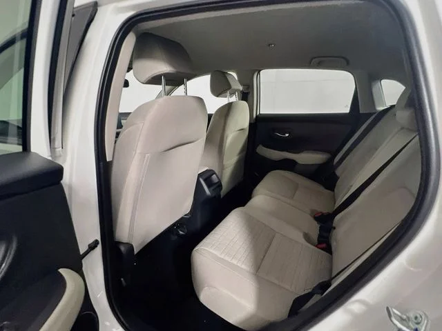 New 2027 Platinum White Pearl Honda LX image 18