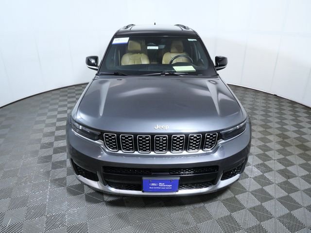 Certified Used 2023 Gray Jeep Summit image 3