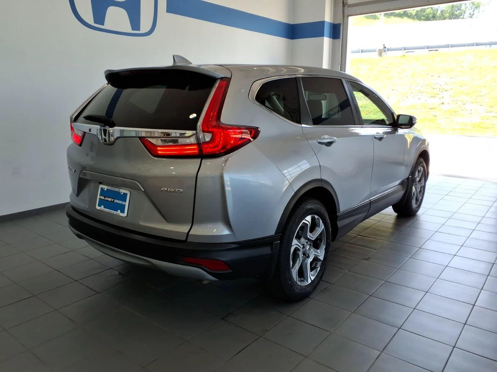 Certified Used 2017 Lunar Silver Metallic Honda EX-L image 5