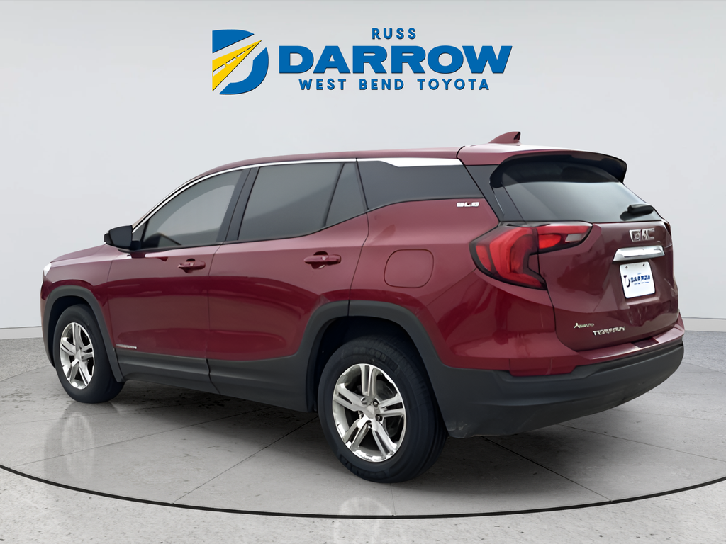 Used 2018 Red GMC SLE image 3