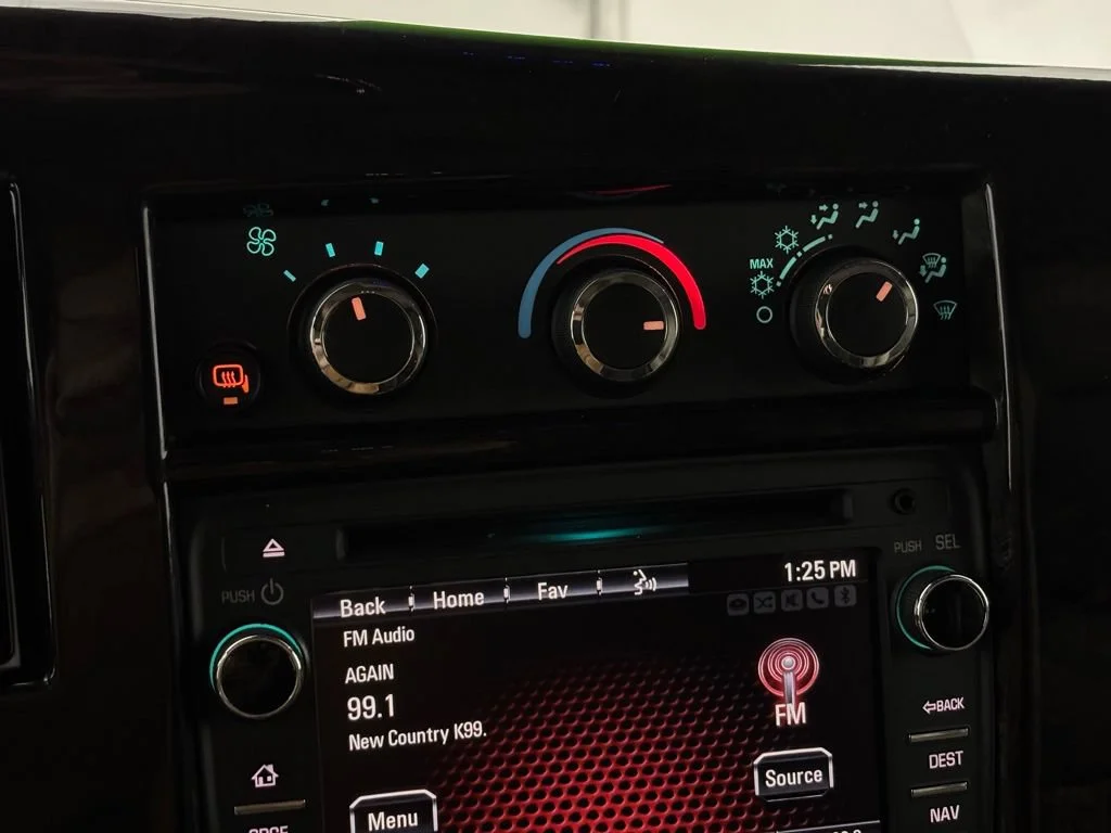 Used 2019 All normally body colored non-sheet metal parts will be flat Black. GMC CARGO image 18