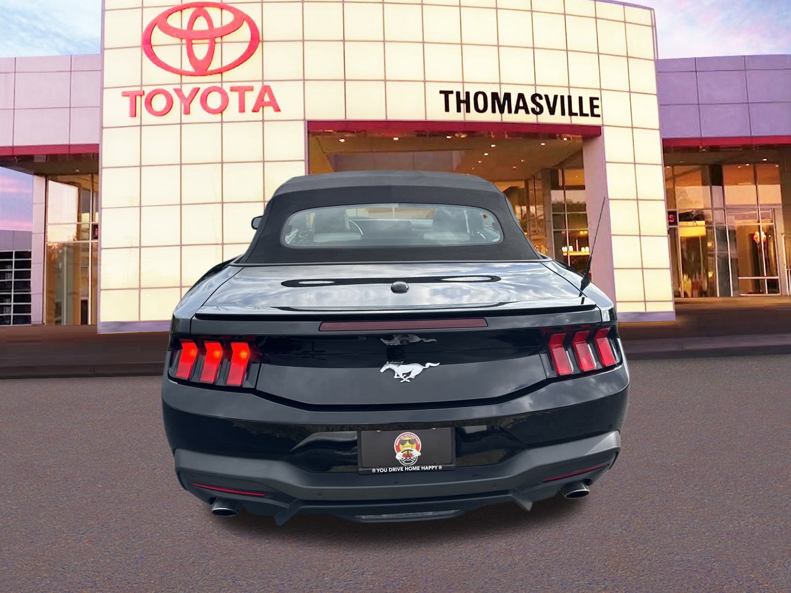 Used 2024  Ford  image 6