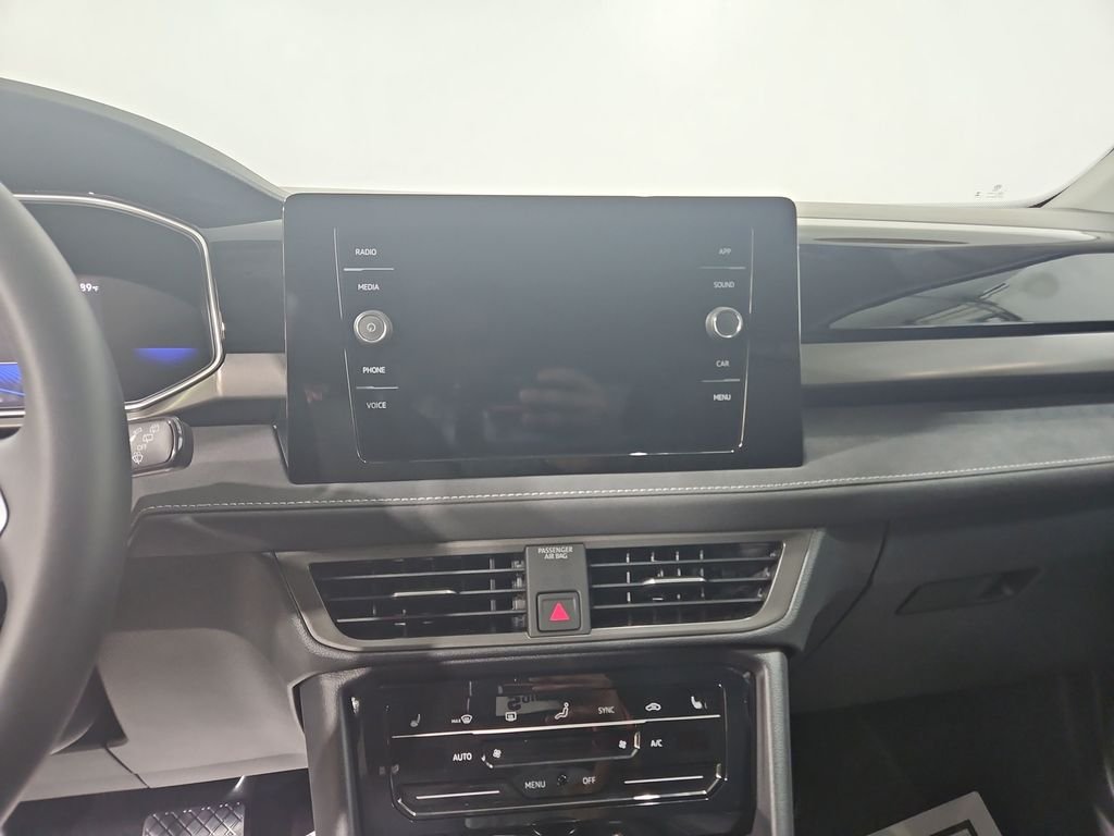 2026 Volkswagen Taos SE Black - Photo 18