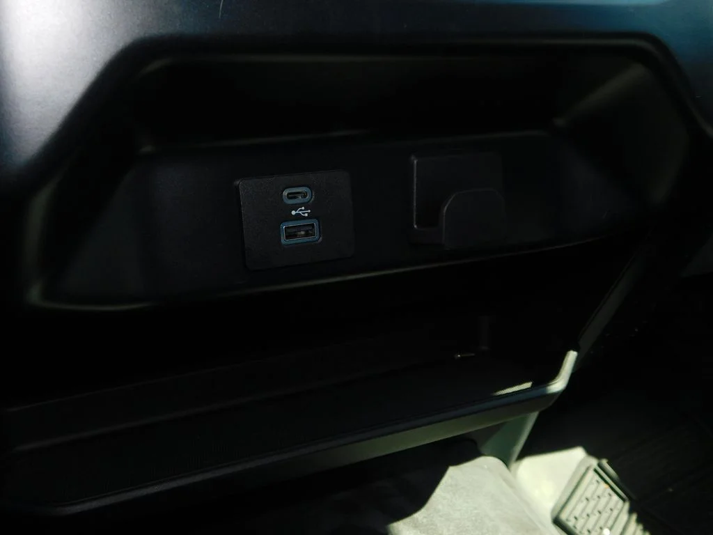 Used 2022 White Ford XL image 35