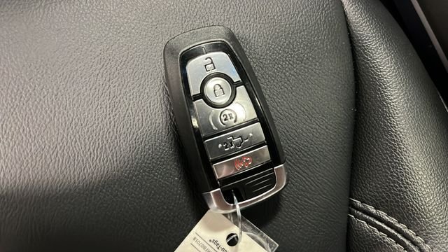 Used 2024 Agate Black Metallic Ford XLT image 42