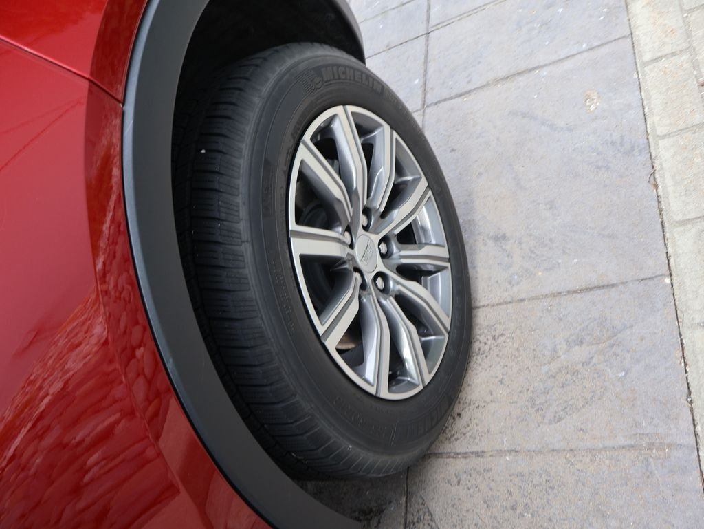 Used 2020 Red Cadillac Sport image 20