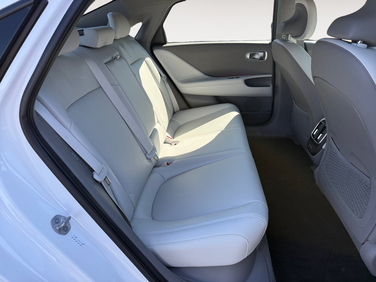 Certified Used 2024 White Hyundai SEL image 18
