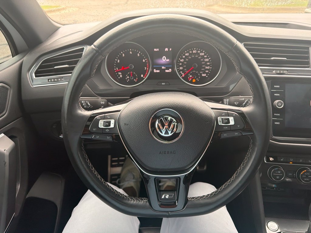 Used 2020  Volkswagen 2.0T SE R-Line Black image 12