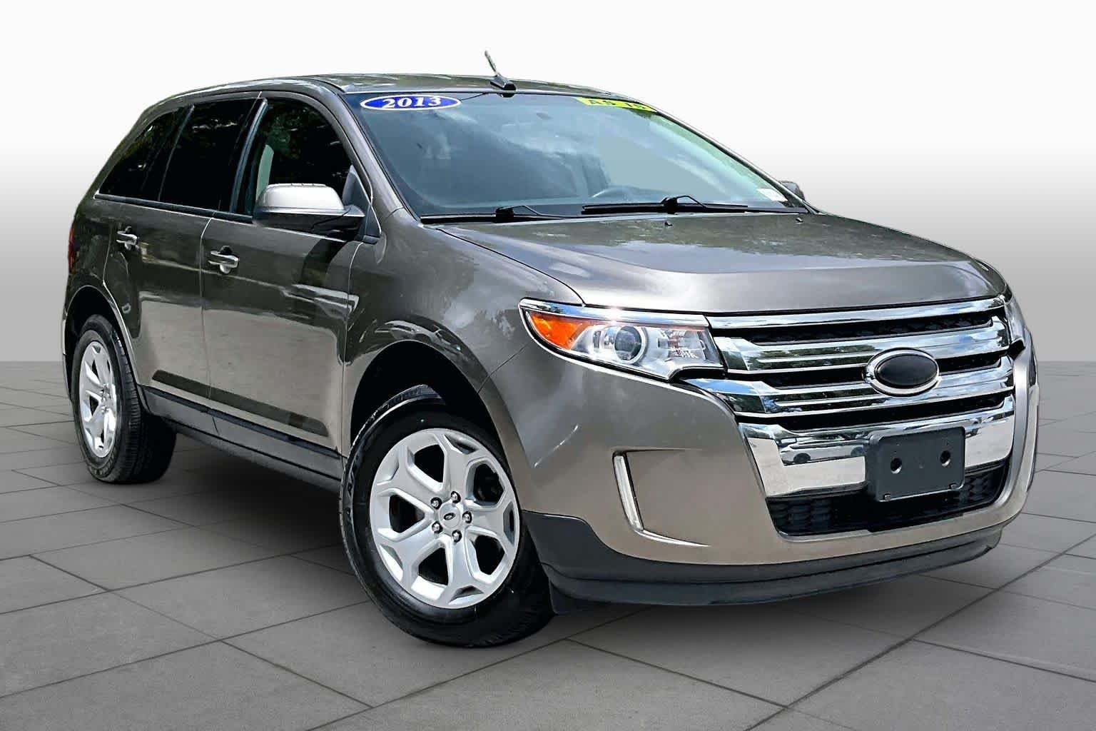 Used 2013 Mineral Grey Metallic Ford SEL image 3