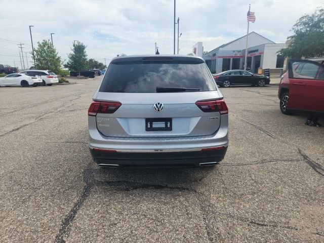 Used 2021 Platinum Gray Metallic Volkswagen  image 2