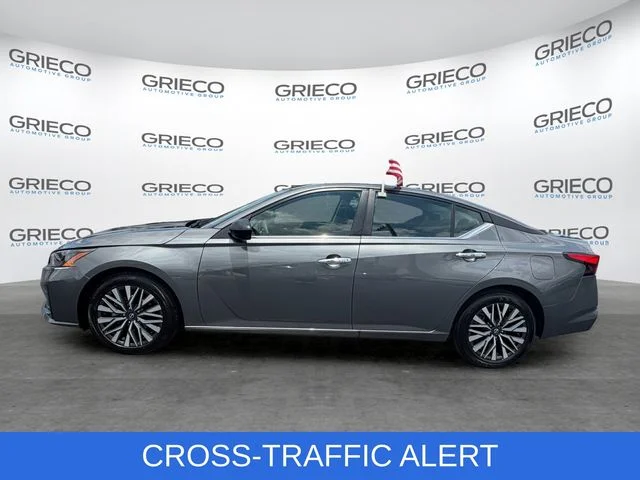 Used 2025 Gray Nissan 2.5 SV image 4