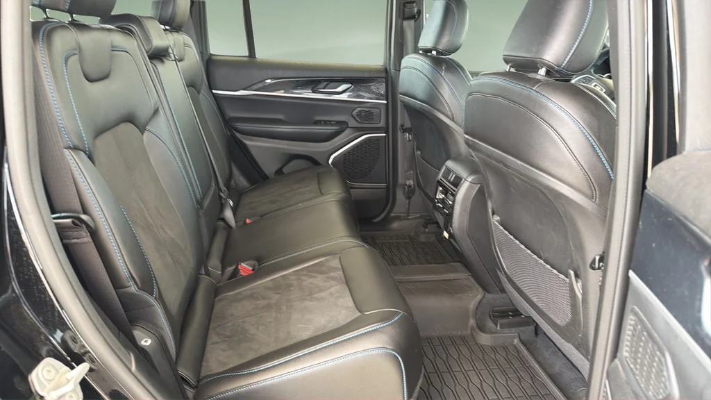 Used 2022 Diamond Black Crystal Pearlcoat Jeep Trailhawk 4xe image 19