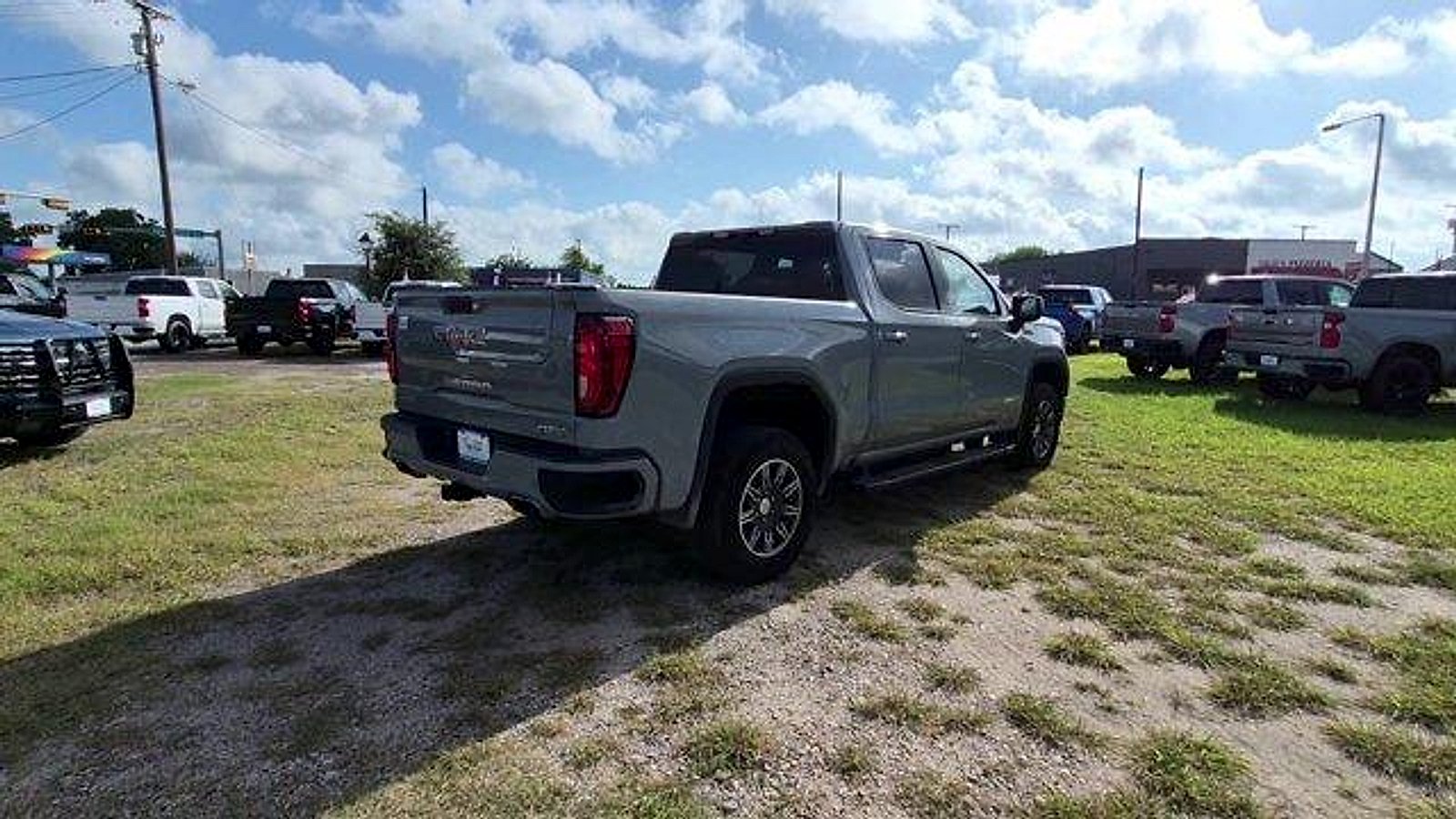 2024 GMC Sierra 1500 AT4 - Photo 8