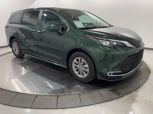 Certified Used 2024  Toyota XLE image 7
