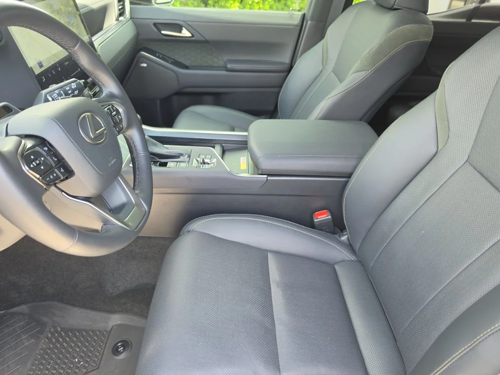 Used 2024 Black Lexus 550 Overtrail+ image 18