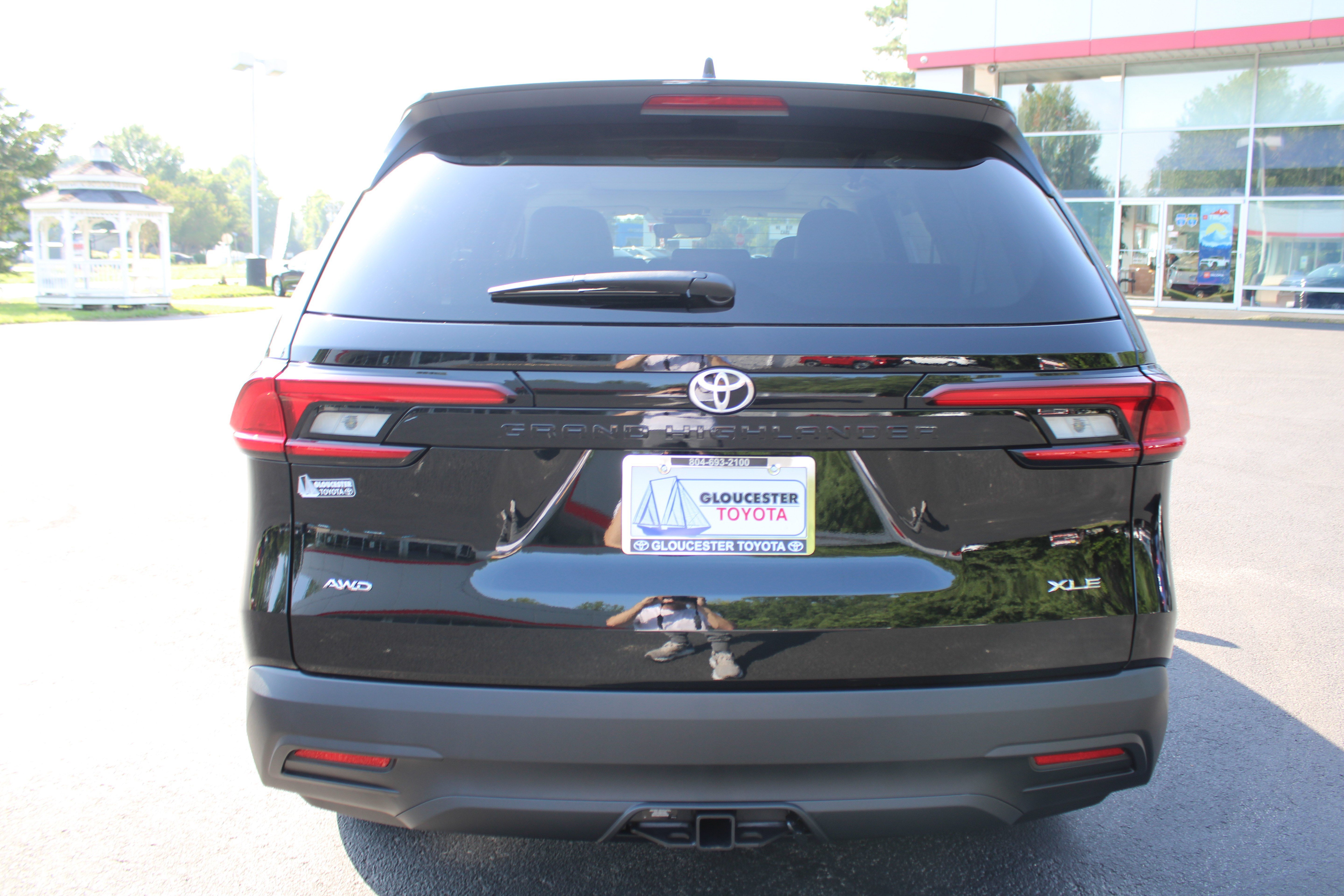 New 2026 Midnight Black Metallic Toyota  XLE image 6