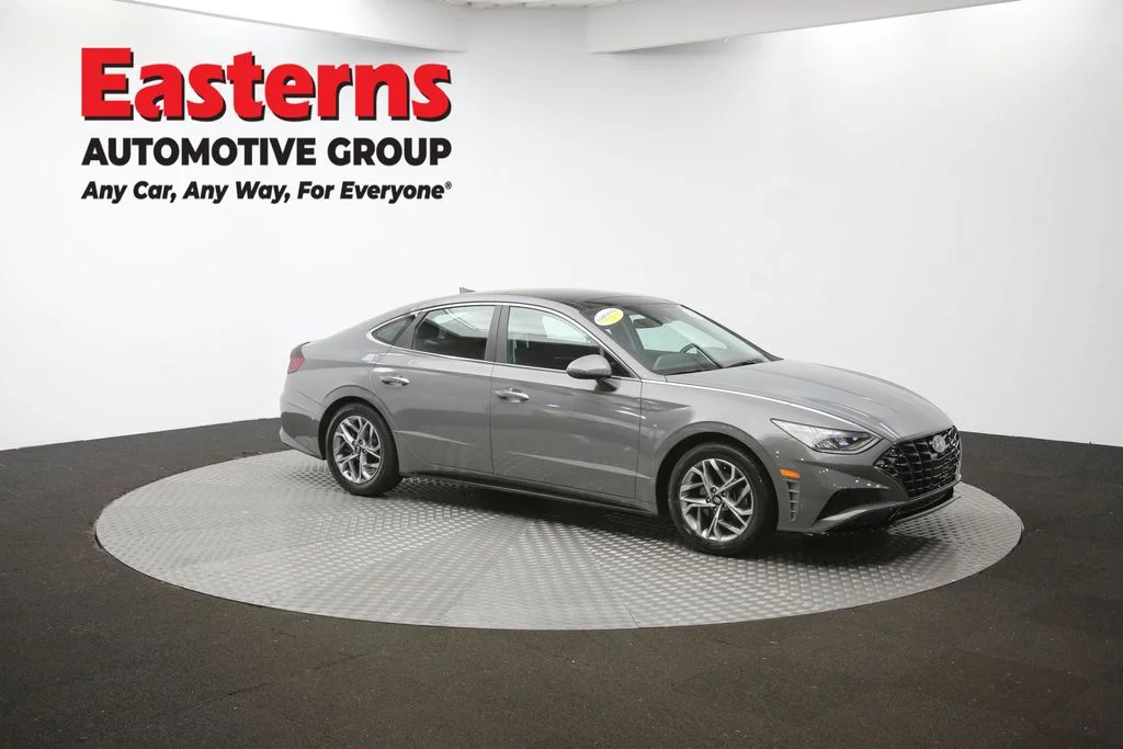 Used 2022 Gray Hyundai SEL image 46