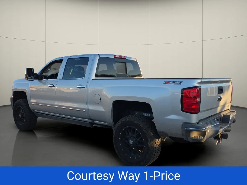 Used 2016 Silver Chevrolet LTZ image 7
