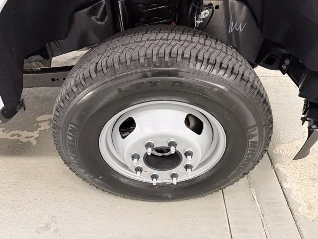 New 2026 Oxford White Ford F-350® XL image 27