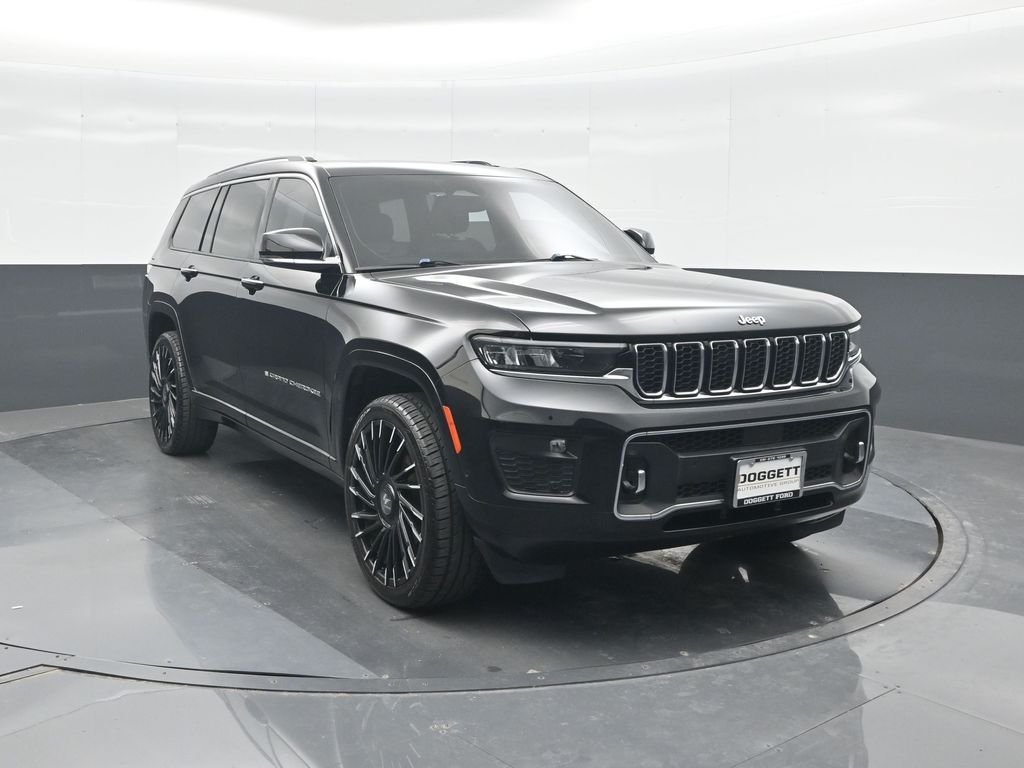 Used 2023 Black Jeep Overland image 8