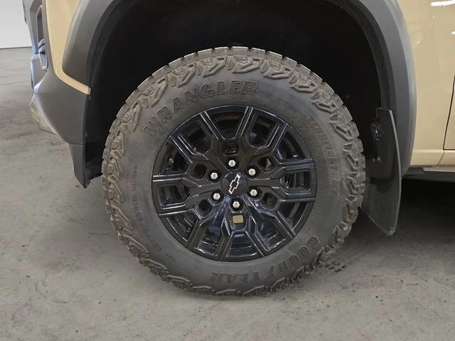 Used 2024  Chevrolet Trail Boss image 9