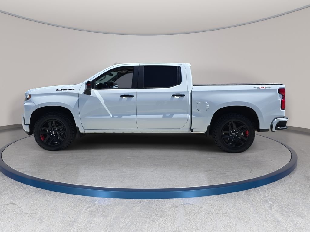 Used 2021 White Chevrolet RST image 9