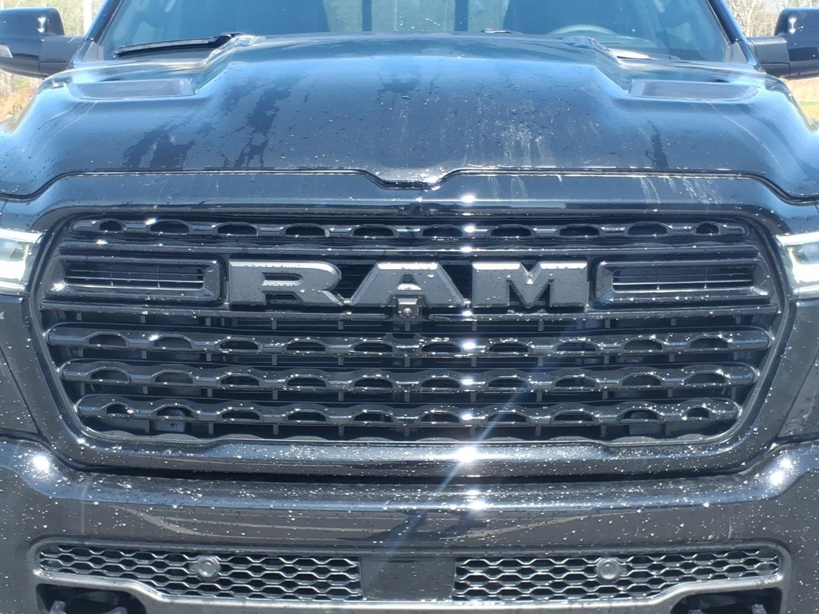New 2026 Diamond Black Crystal Pearl-Coat Exterior Paint RAM Limited image 14