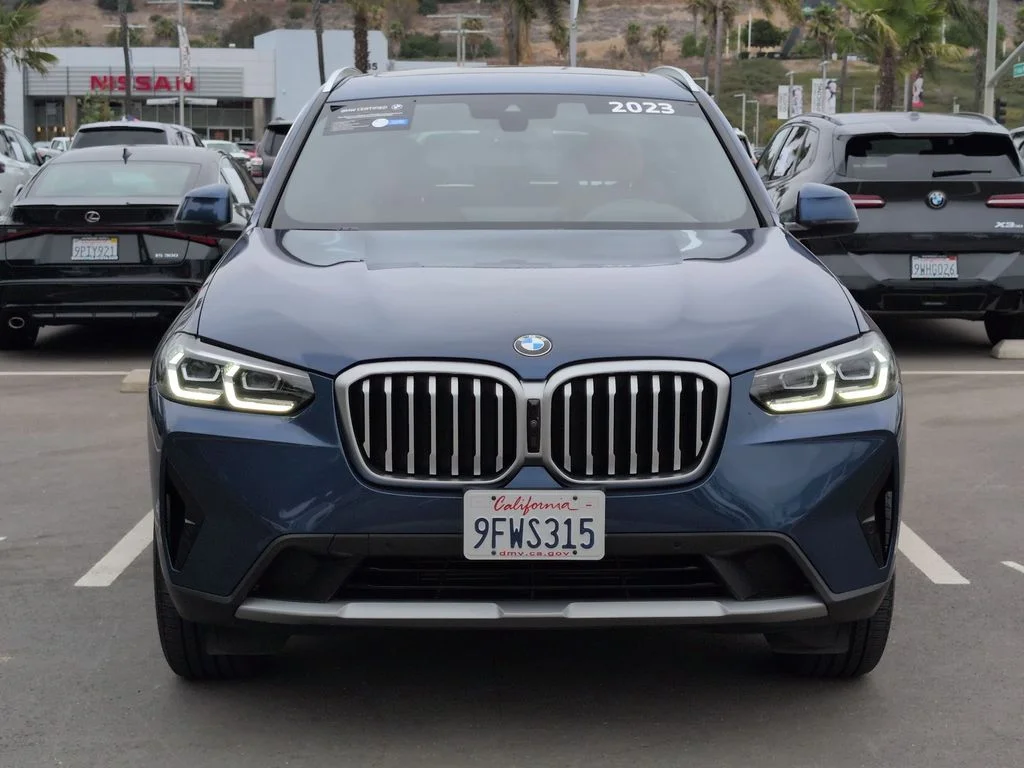 Used 2023 Blue BMW xDrive30i image 4