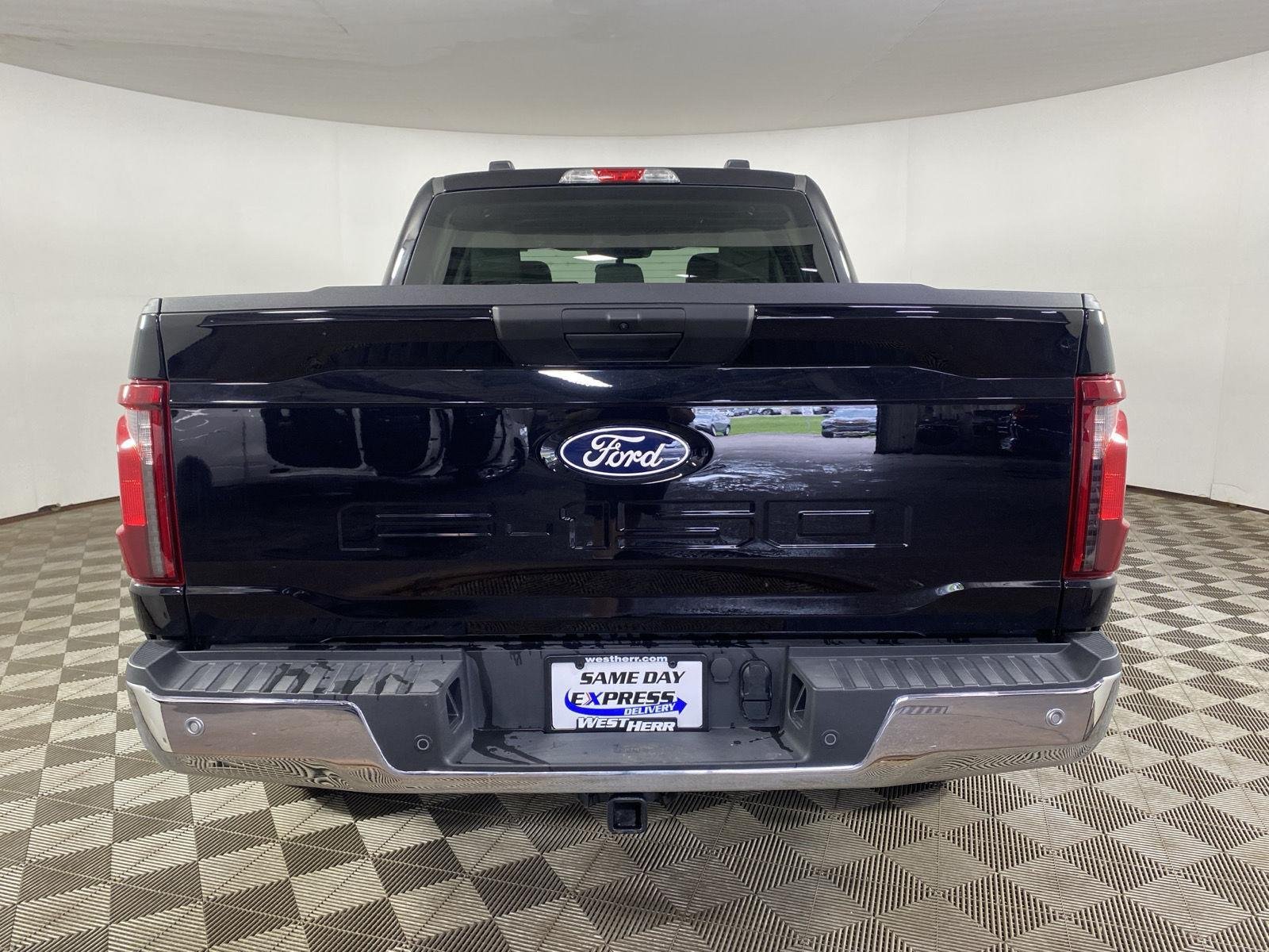 Used 2025 Agate Black Ford XLT image 6