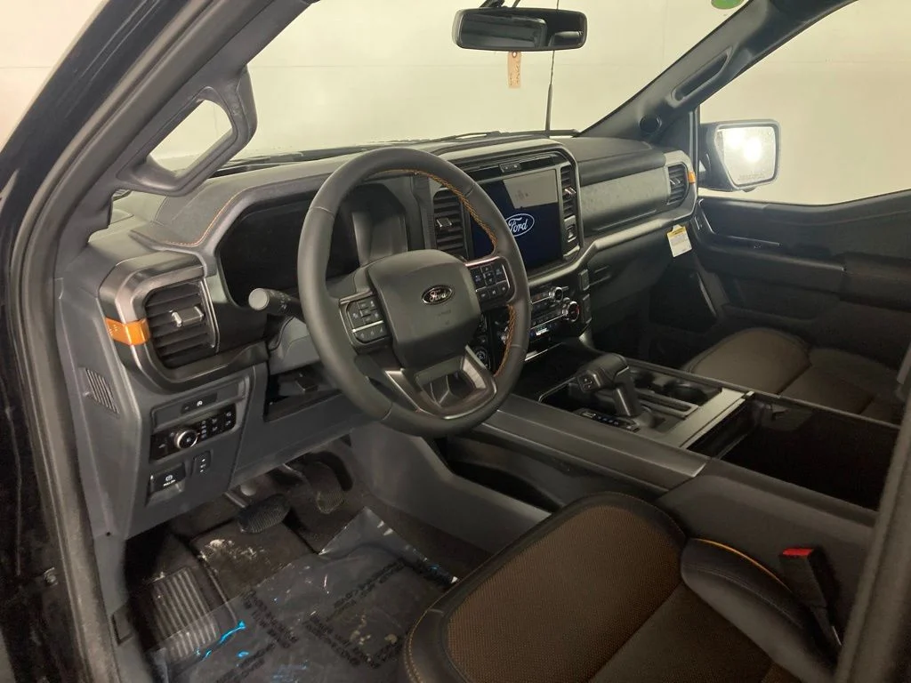 New 2025 Agate Black Metallic Ford Tremor® image 13