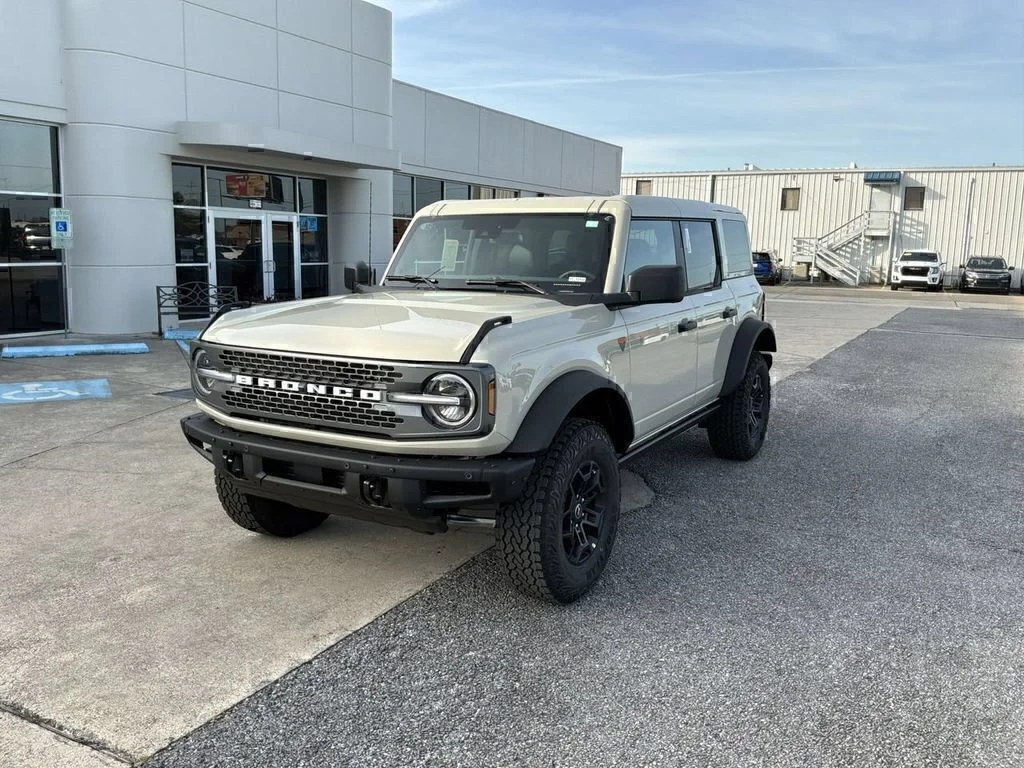 New 2026 Desert Sand Ford Badlands® image 10