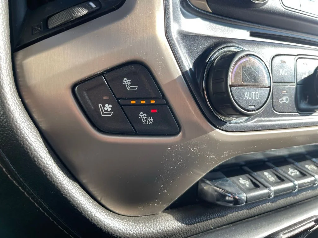 Used 2016 Black GMC Denali image 47