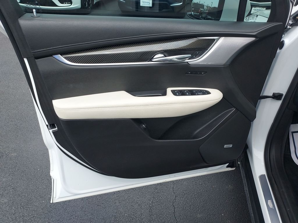Used 2023 White Cadillac Sport image 12