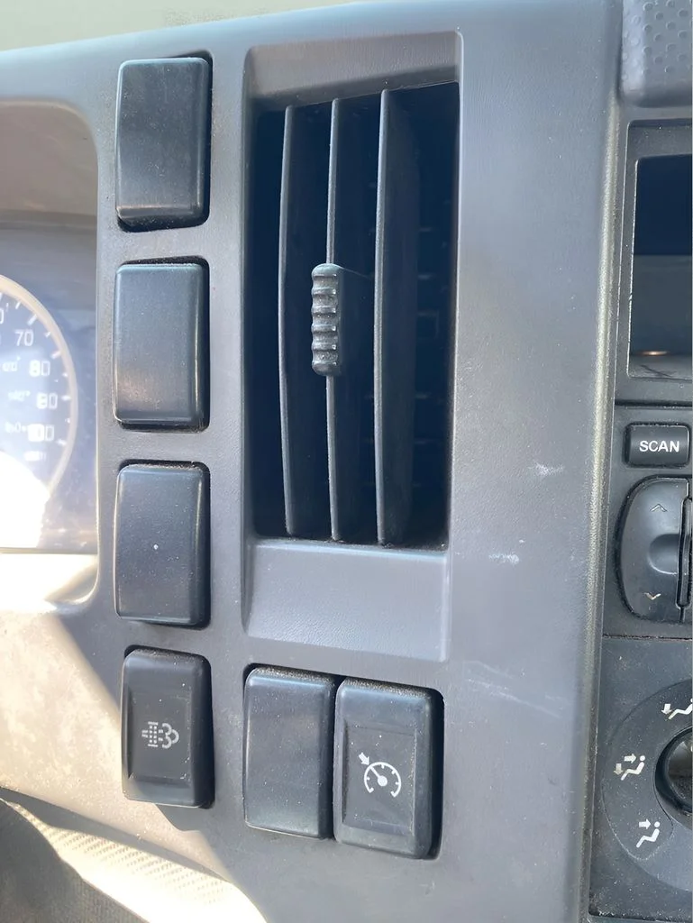 Used 2011  Isuzu NPR HD DSL REG image 17