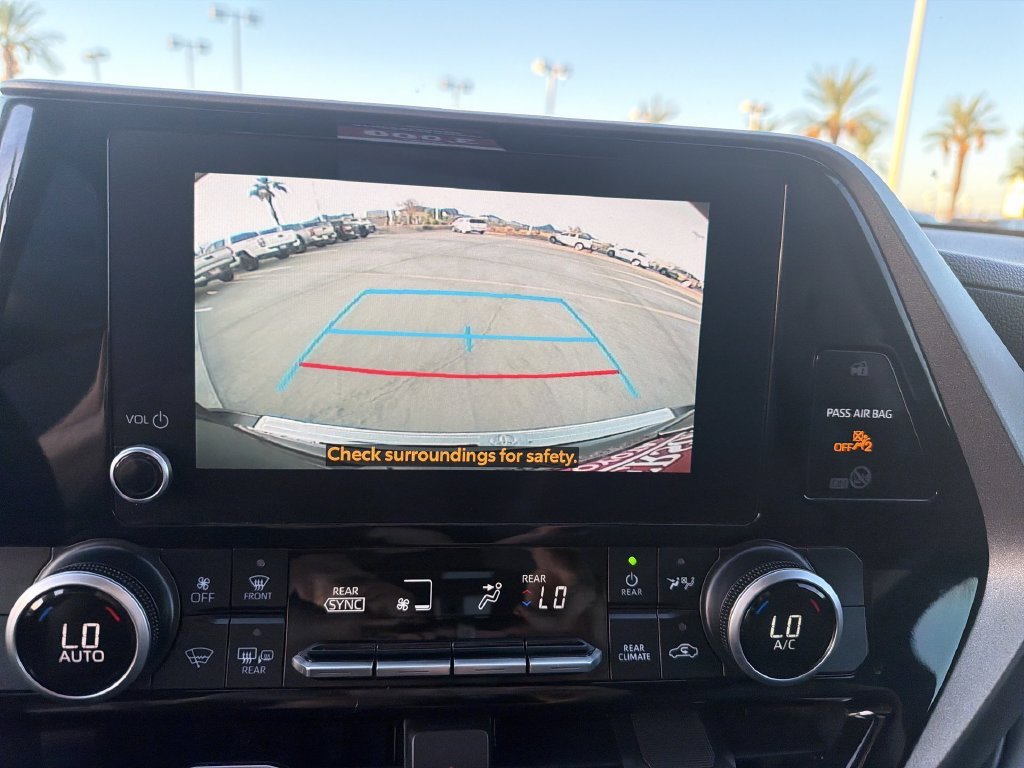 2023 Toyota Highlander L - Photo 21