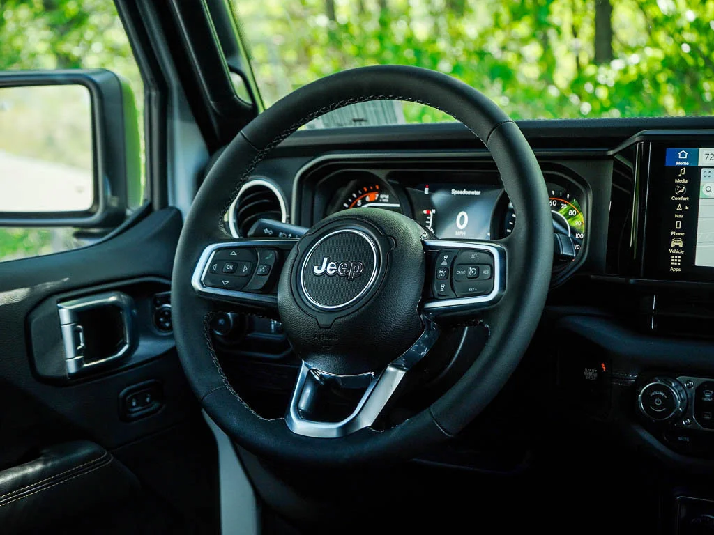 New 2026 Bright White Clearcoat Jeep Sahara image 14