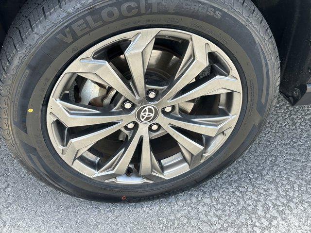 Certified Used 2023 MAGNETIC GRAY MET. Toyota  image 4