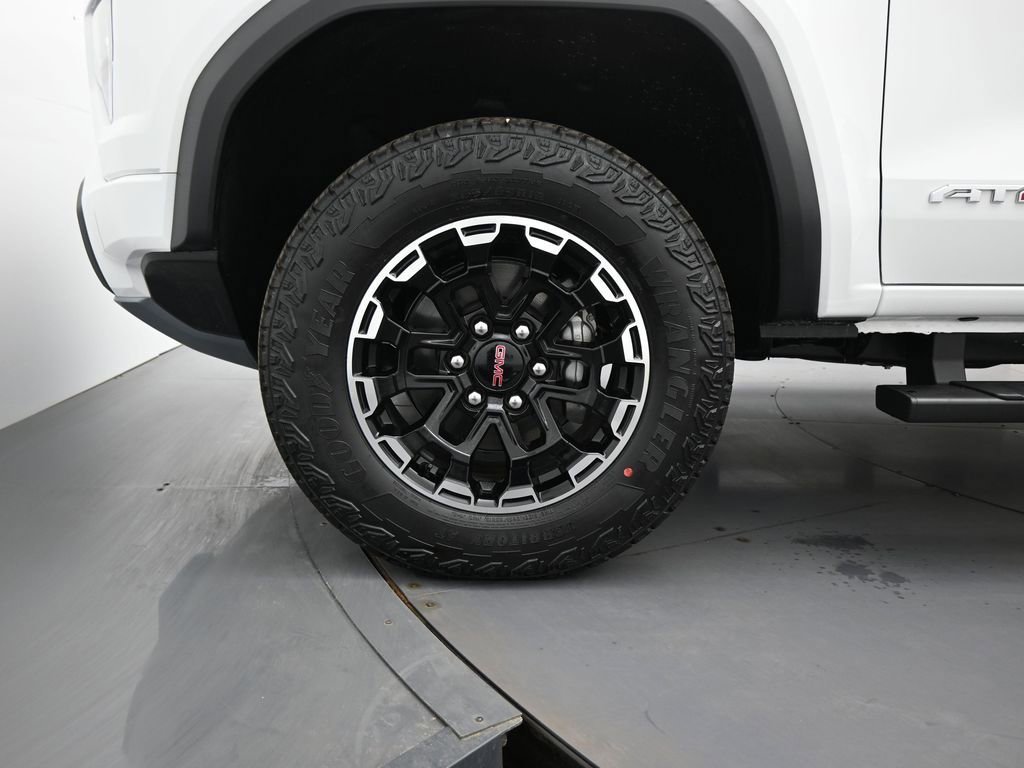 2026 GMC Canyon AT4 - Photo 8