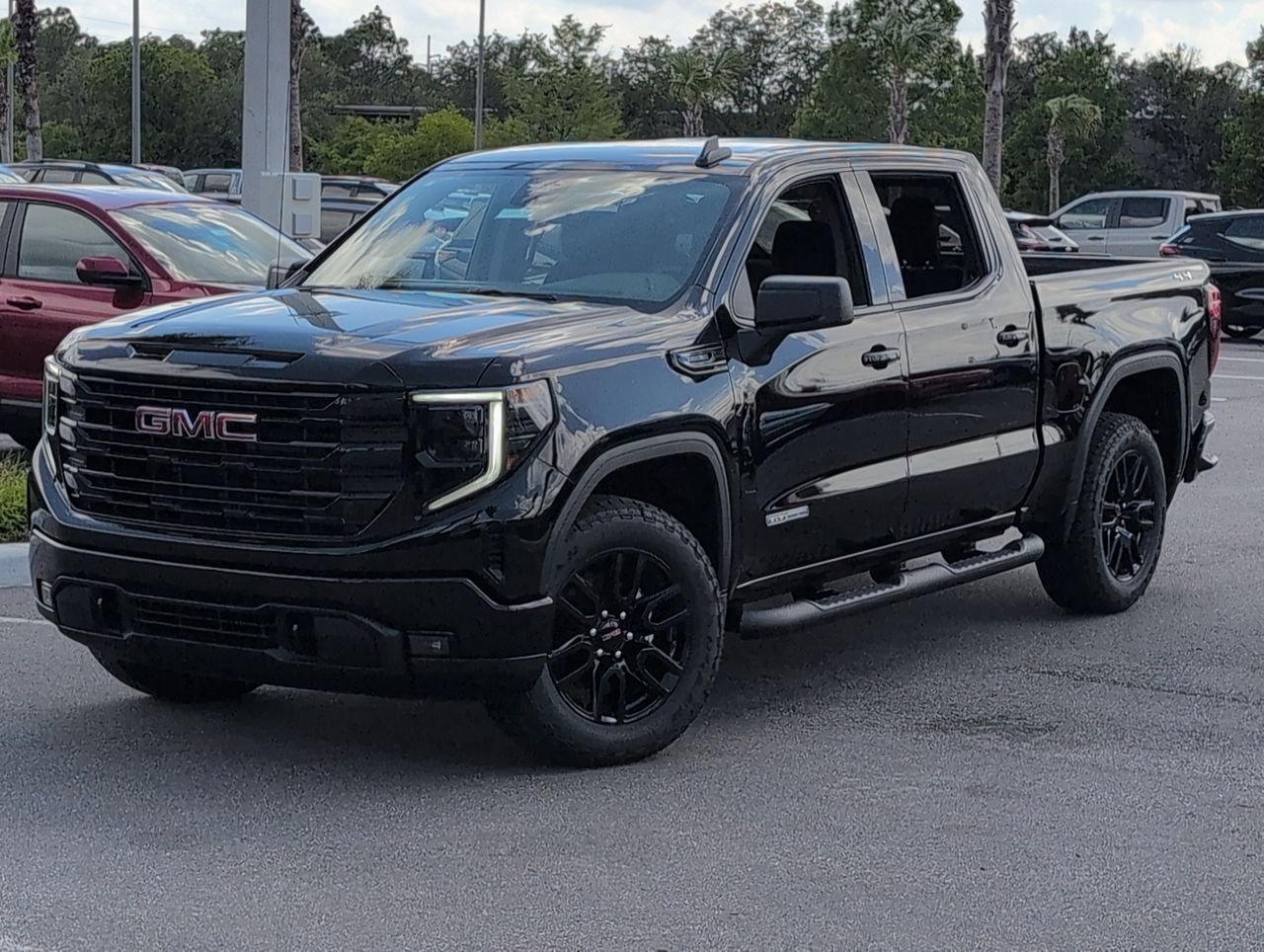 2026 GMC Sierra 4WD Crew Cab Short Box Elevation's photo