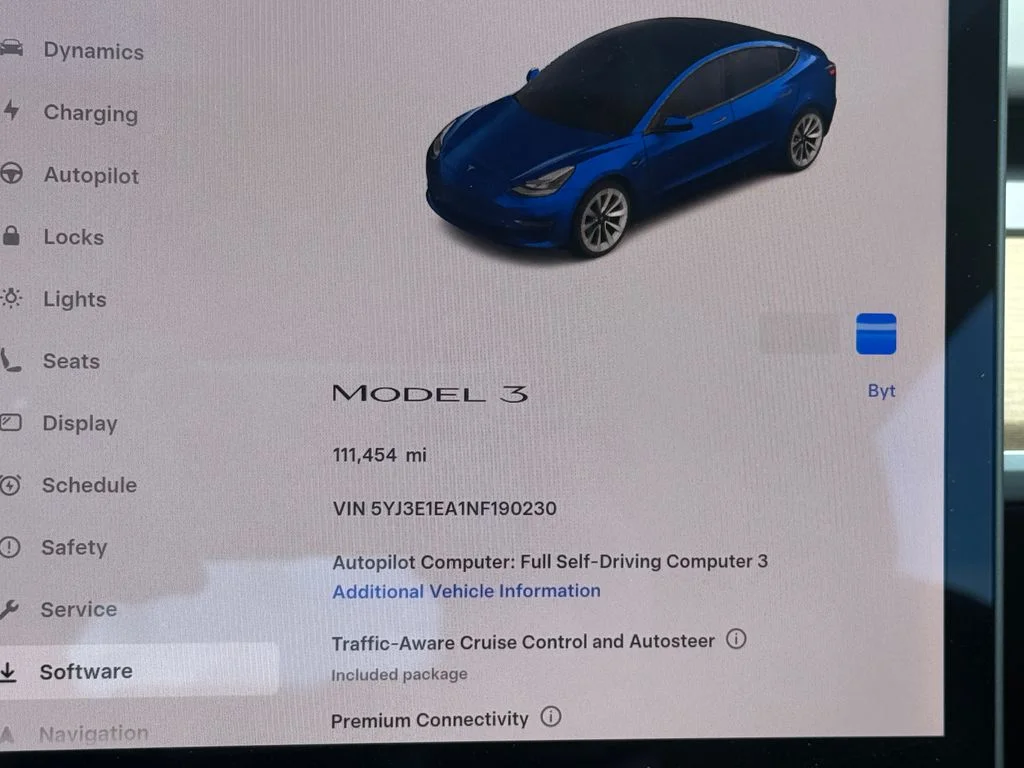 Used 2022  Tesla Base image 7