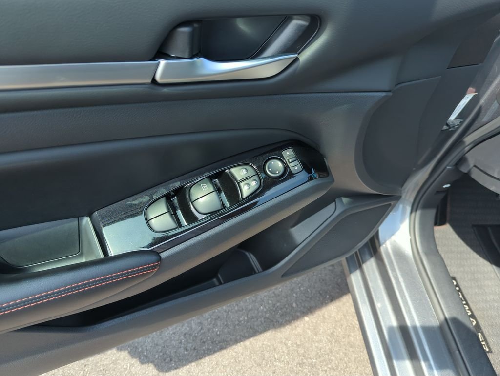 Used 2024 Gray Nissan 2.5 SR image 19