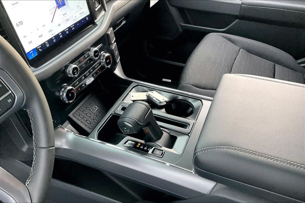 New 2026 Carbonized Gray Metallic Ford XLT image 16