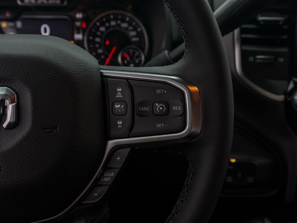 New 2026 Ceramic Gray Clear-Coat Exterior Paint RAM Big Horn Night Edition image 25