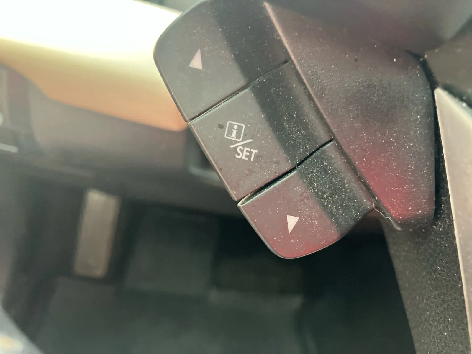 Used 2019 Magnetite Gray Metallic Subaru Limited image 18