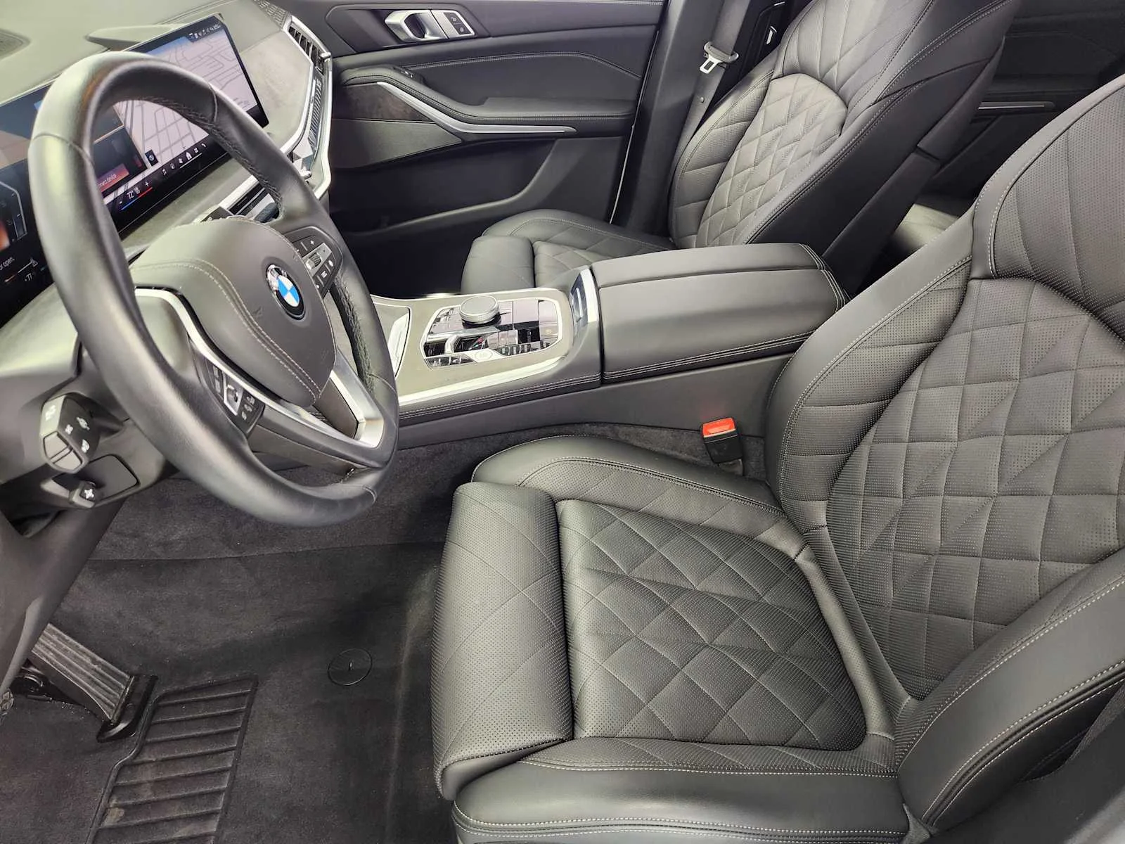 Certified Used 2026 Alpine White BMW sDrive40i image 9